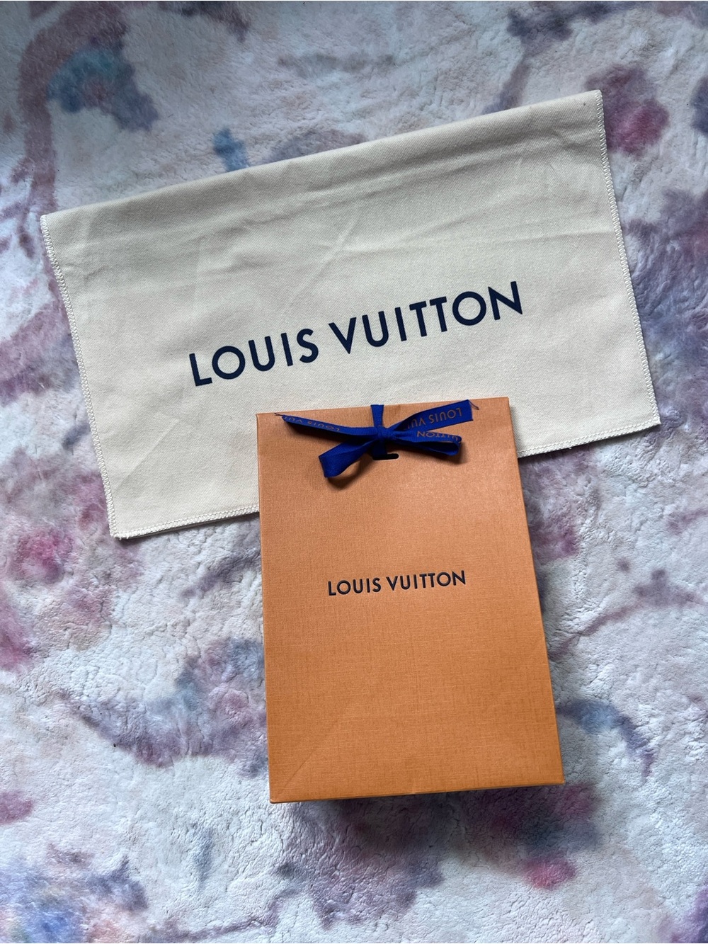 NEW Louis Vuitton Small Gift Bag with Dust Bag